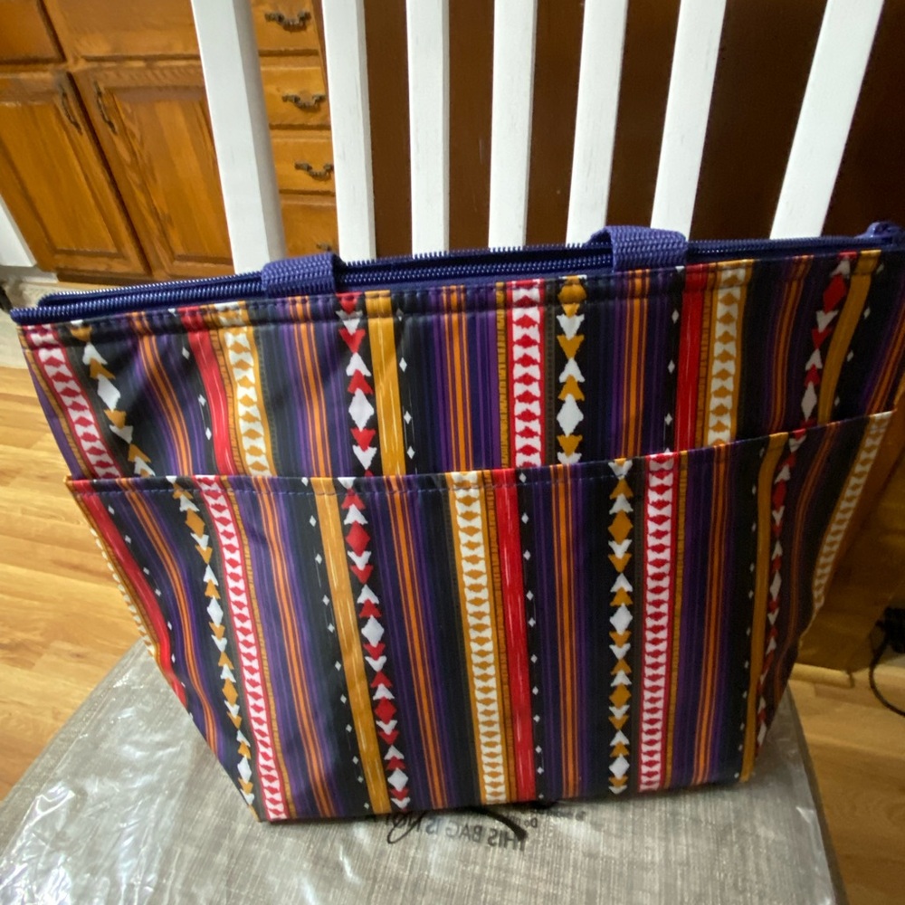 Thirty-One Multicolor Thermal Lunch Tote - Picture 2 of 4